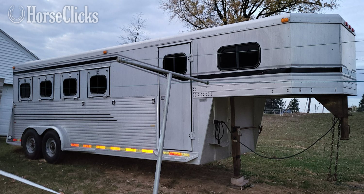 1992 Other Lite Hoss Gooseneck Horse Trailer in Pennsylvania