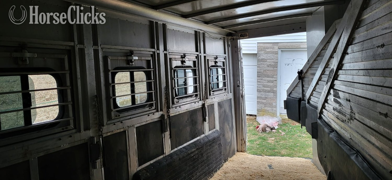 1992 Other Lite Hoss Gooseneck Horse Trailer - Horse Trailers